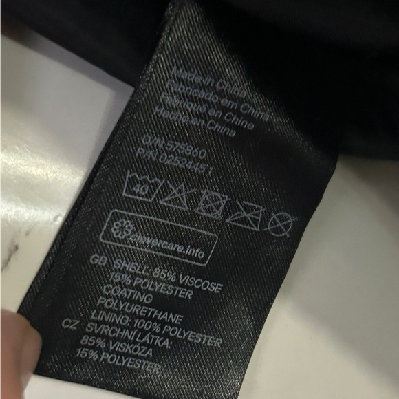 H&M Black Faux Leather Crop Moto Jacket Sz 8 - Picture 4 of 11